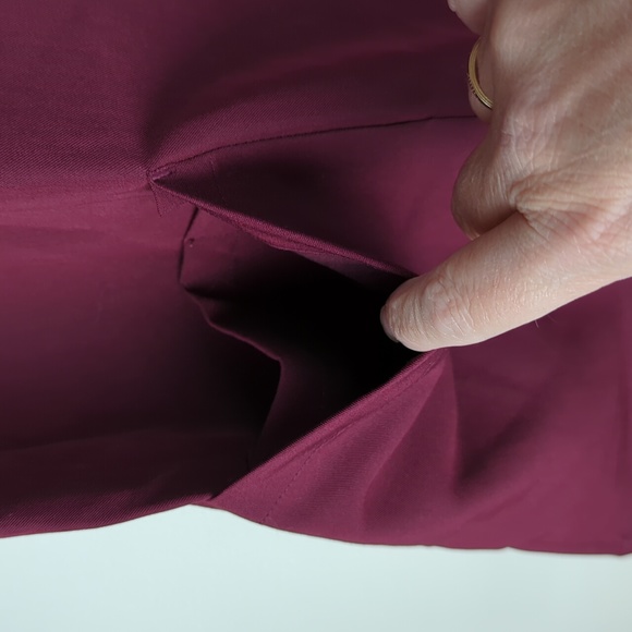 Mandala Wine Scrub Top - Picture 3 of 6